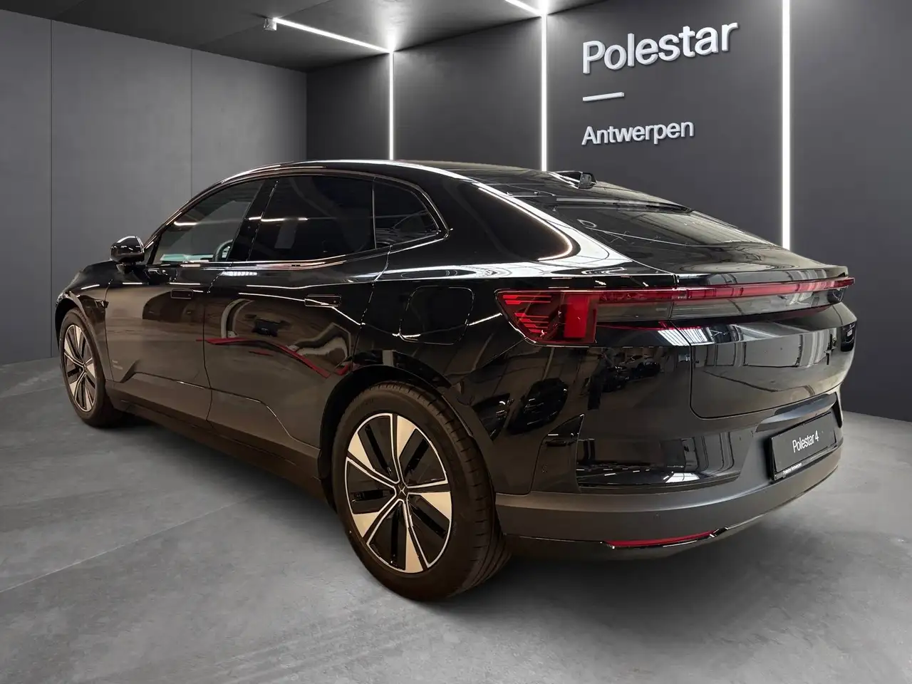 Polestar 4 4
