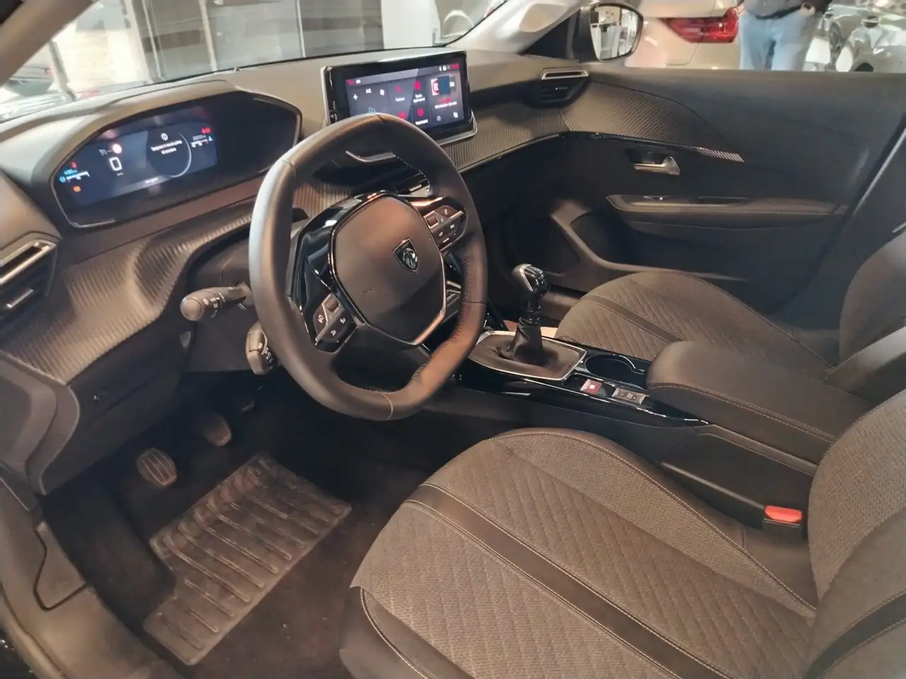 Peugeot 208 8