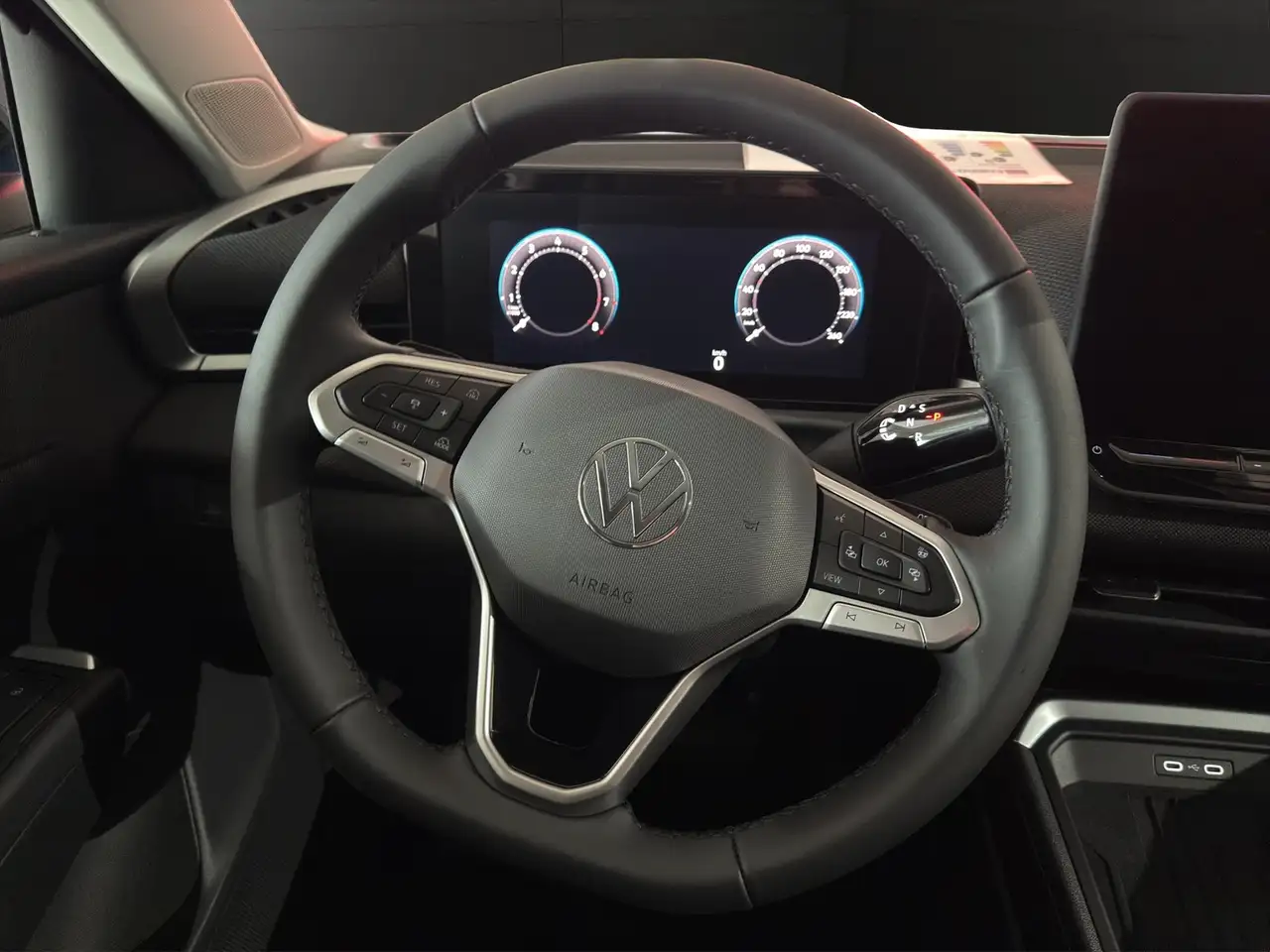 Volkswagen T-Roc 11