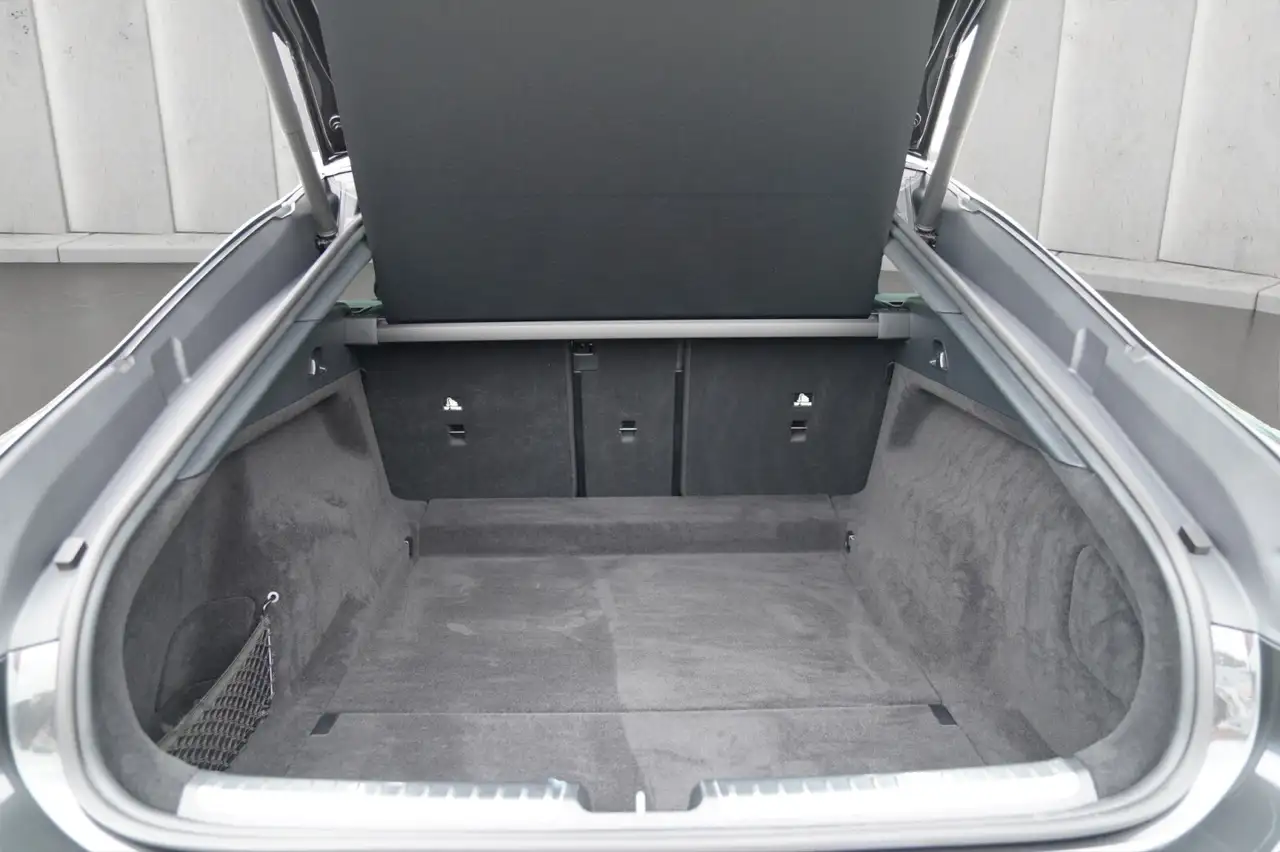Mercedes-Benz EQS 10