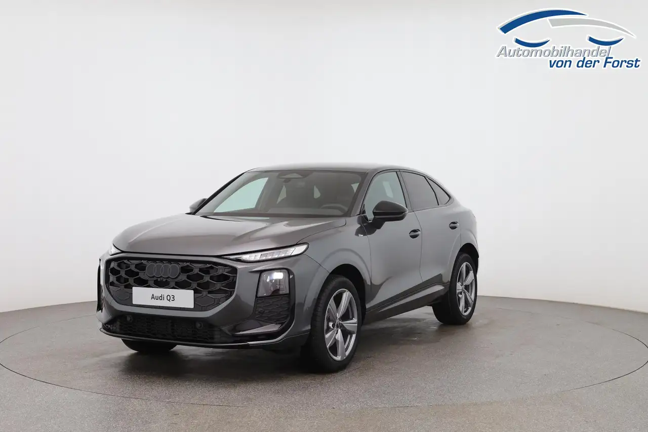 Audi Q3 15