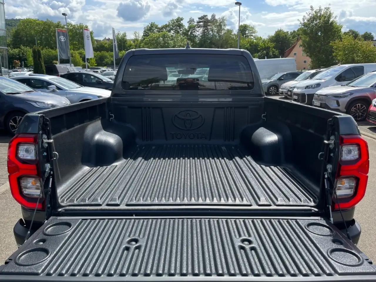 Toyota Hilux 9