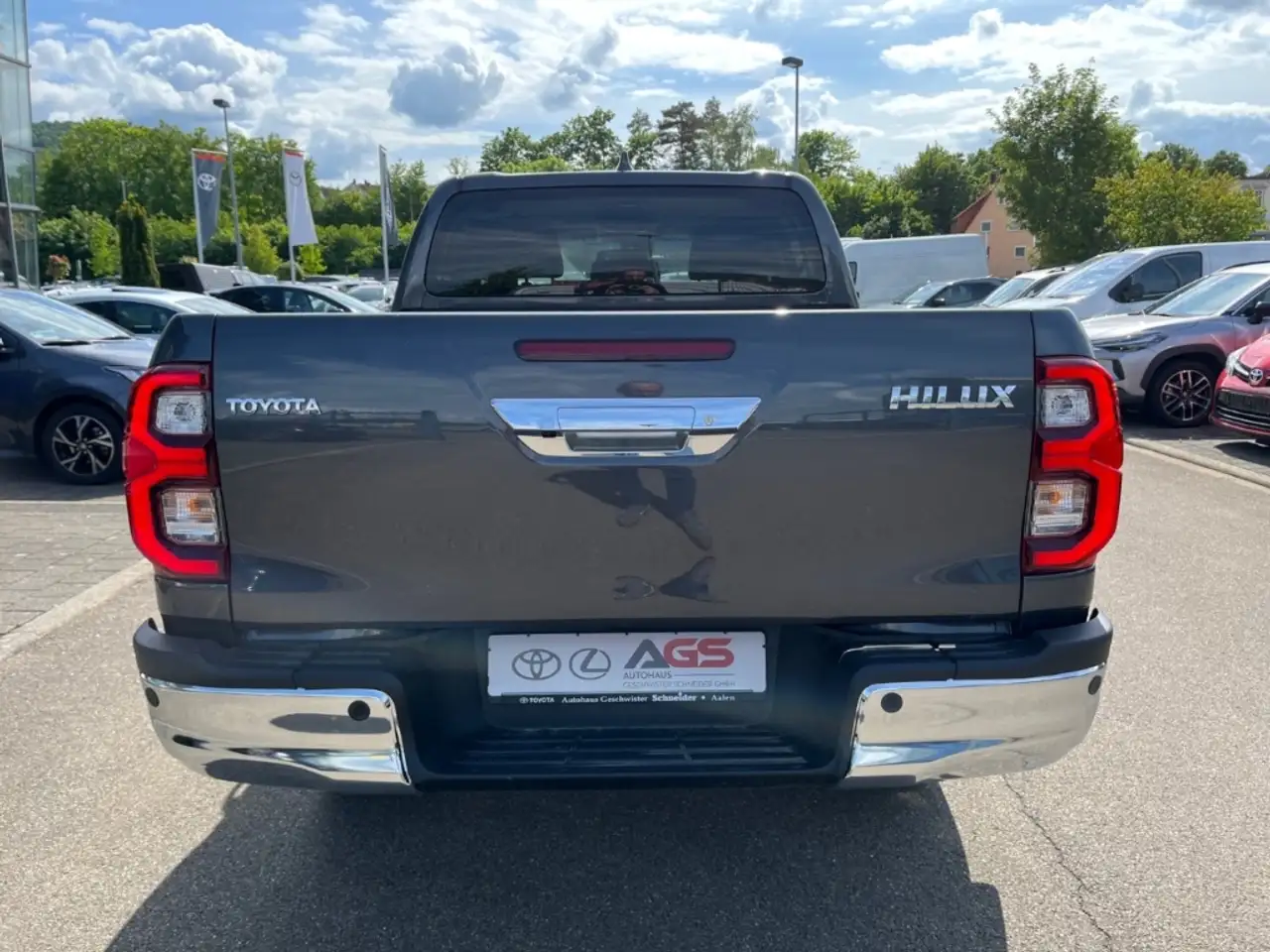 Toyota Hilux 11