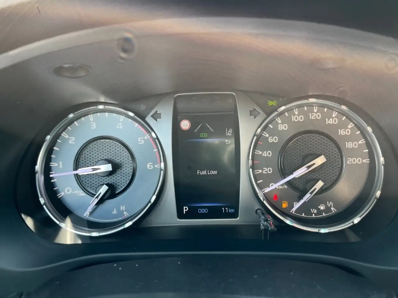 Toyota Hilux 16