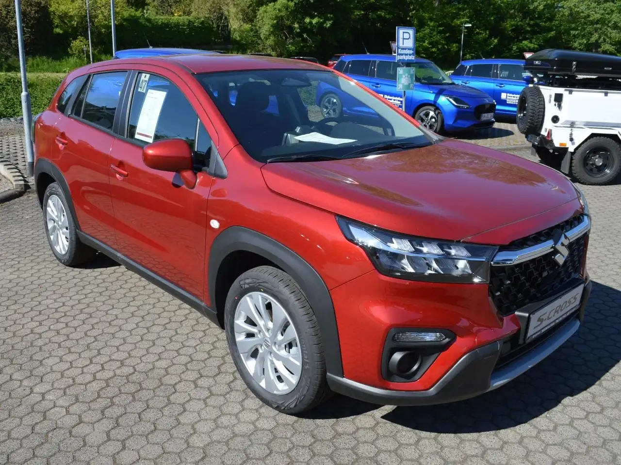 Suzuki S-Cross 8