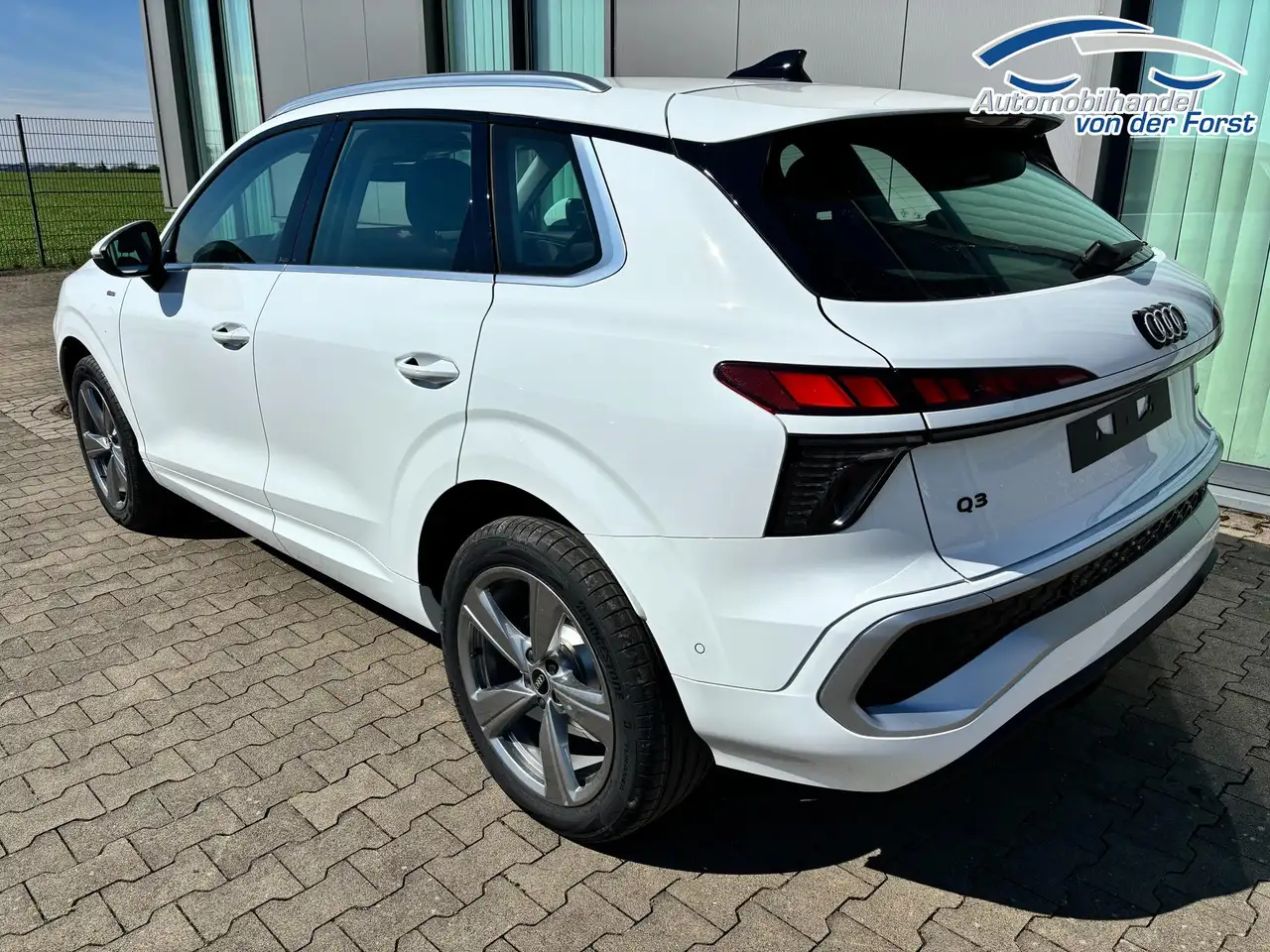 Audi Q3 4