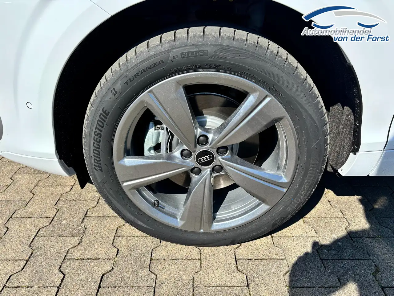 Audi Q3 6