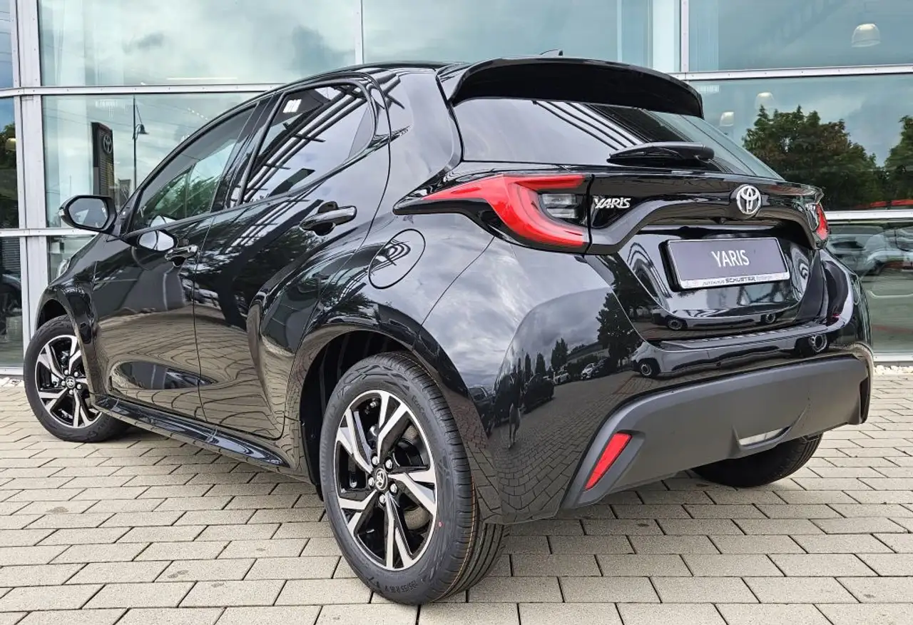 Toyota Yaris 5