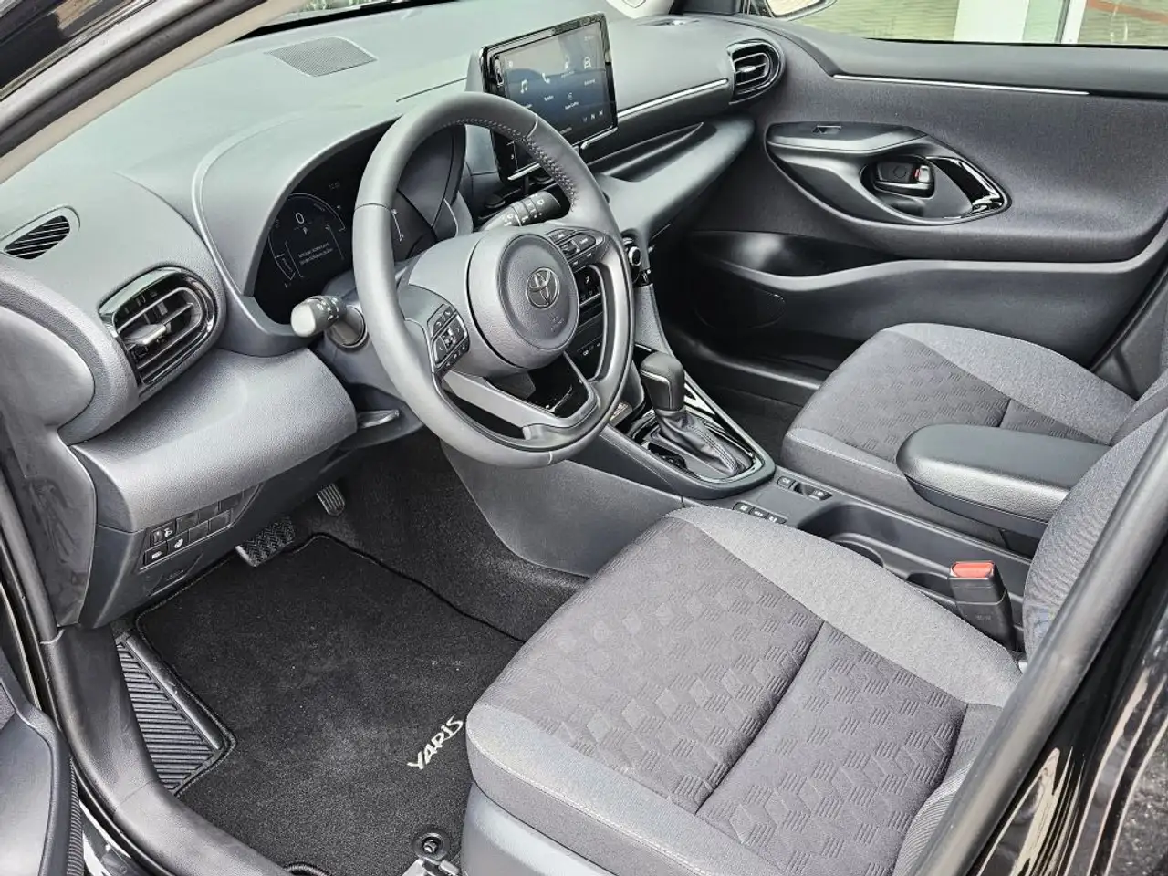 Toyota Yaris 6