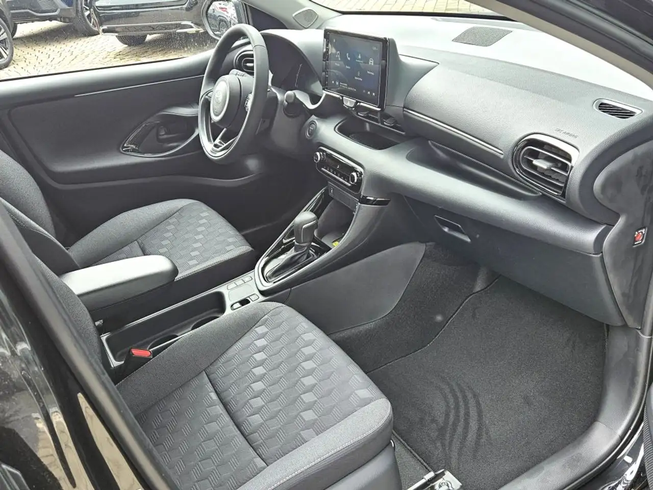 Toyota Yaris 8