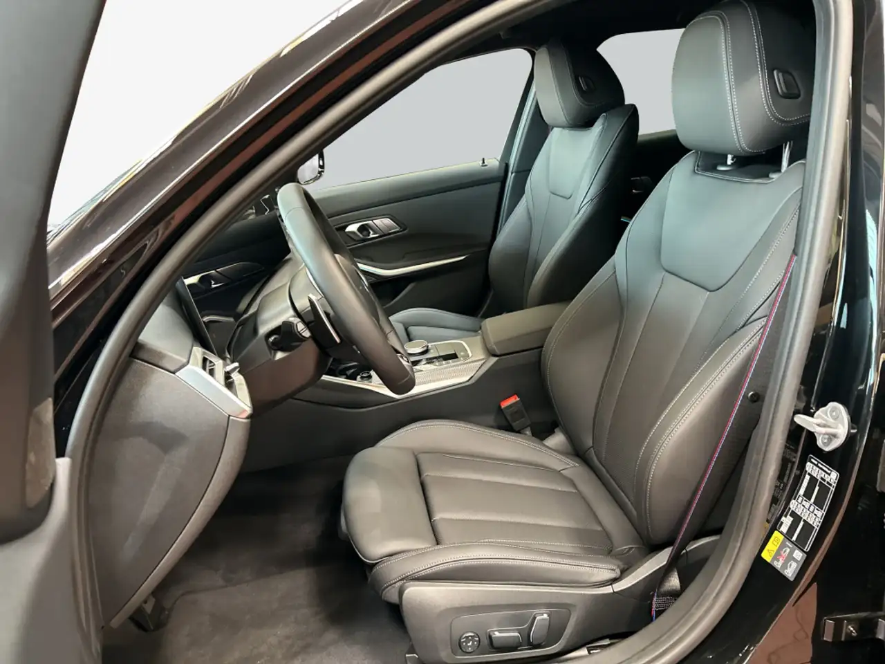 BMW 330 12