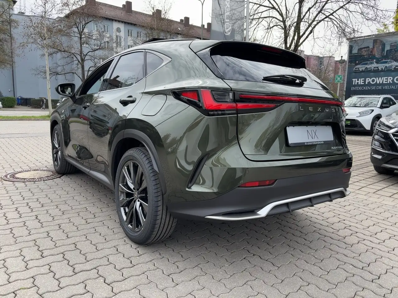 Lexus NX 3