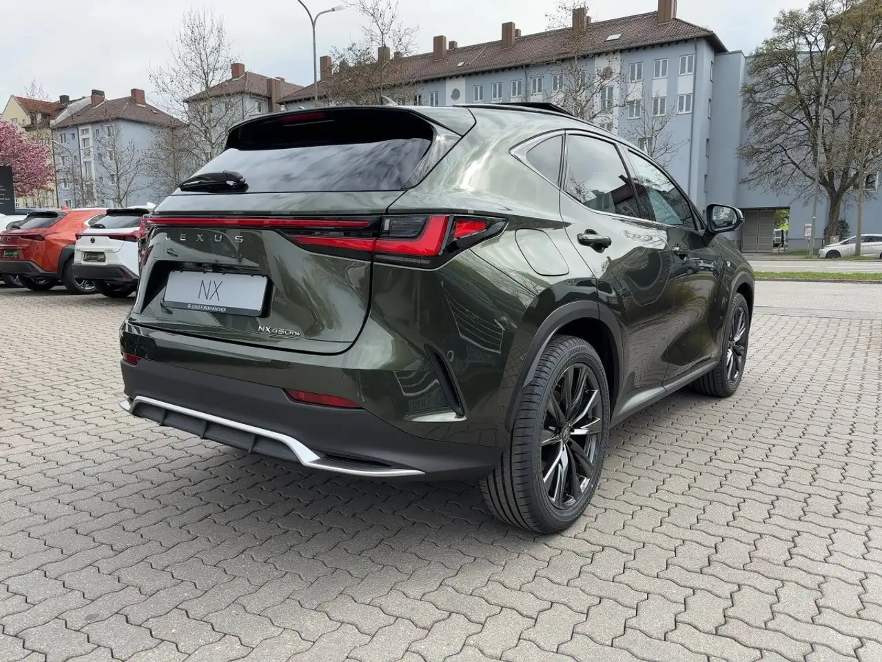 Lexus NX 4