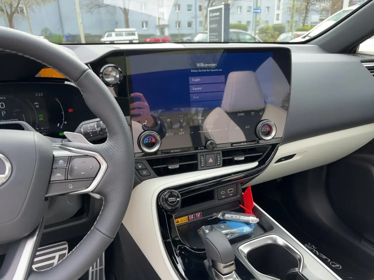 Lexus NX 12