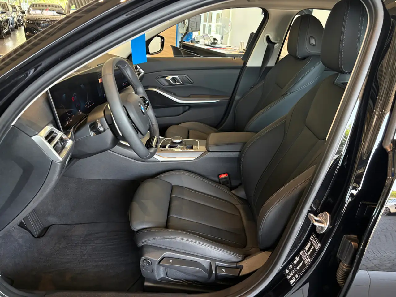 BMW 320 12