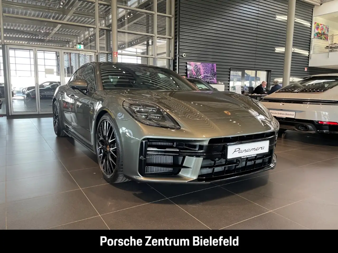 Porsche Panamera 4