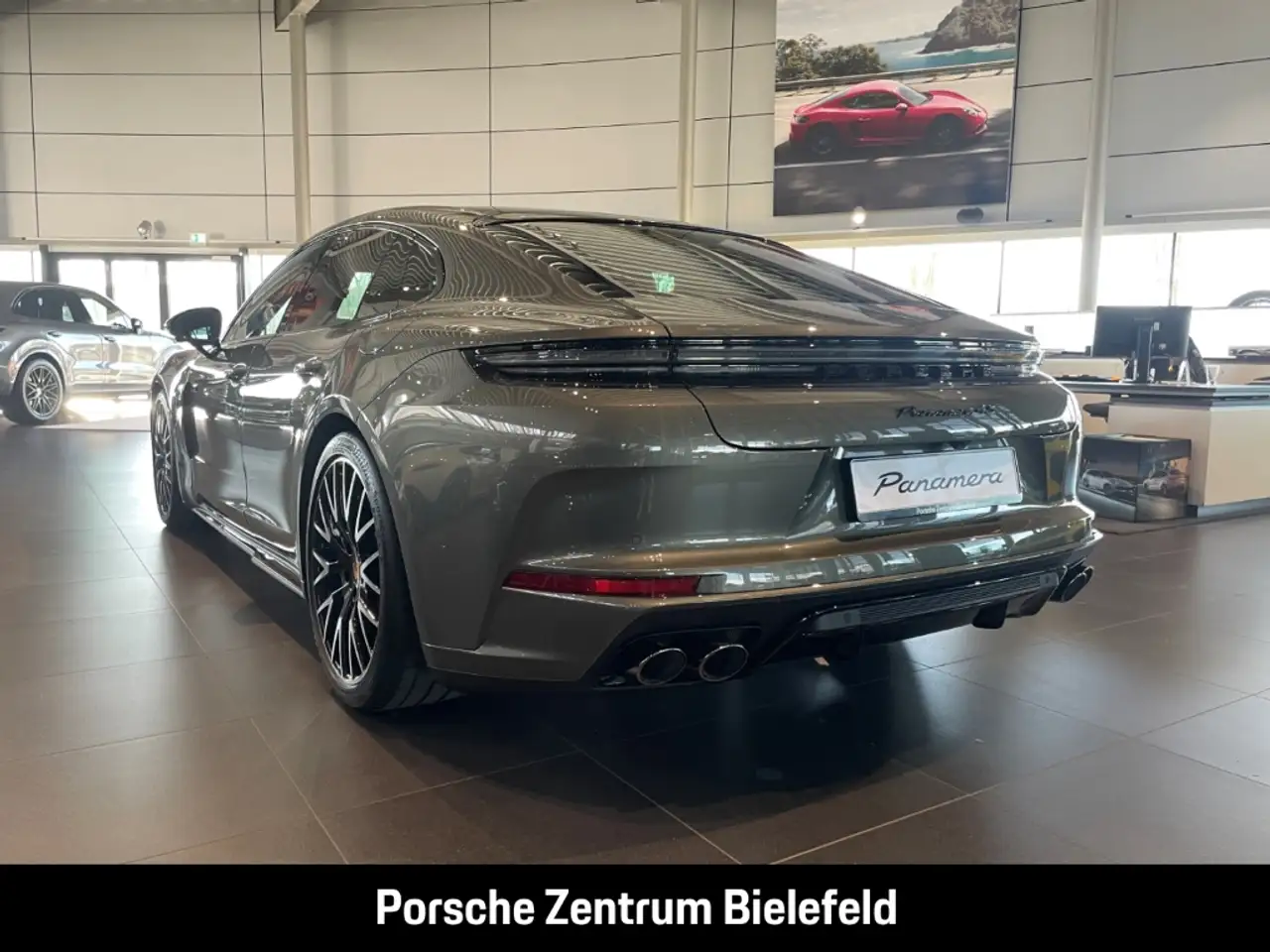 Porsche Panamera 8