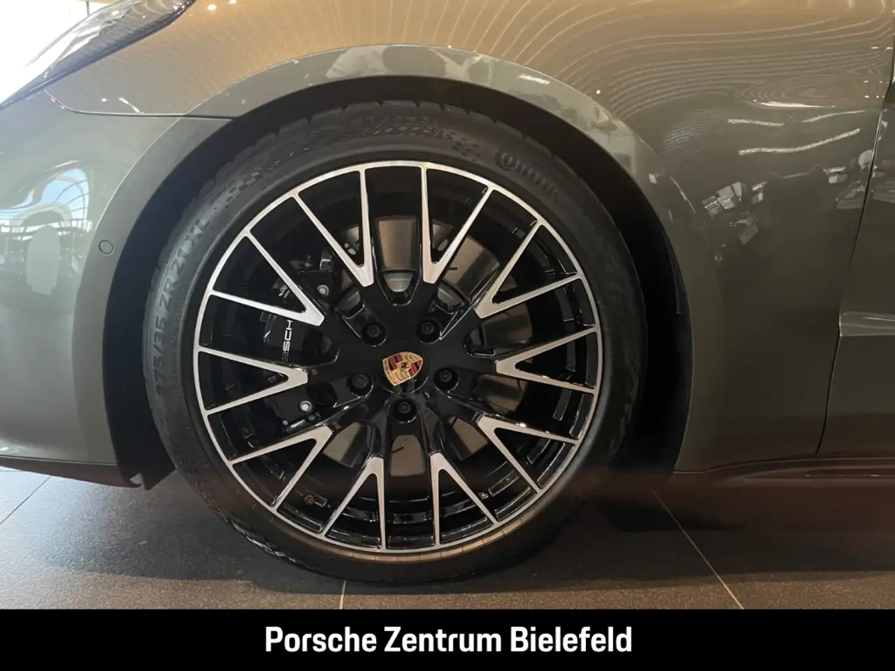 Porsche Panamera 9