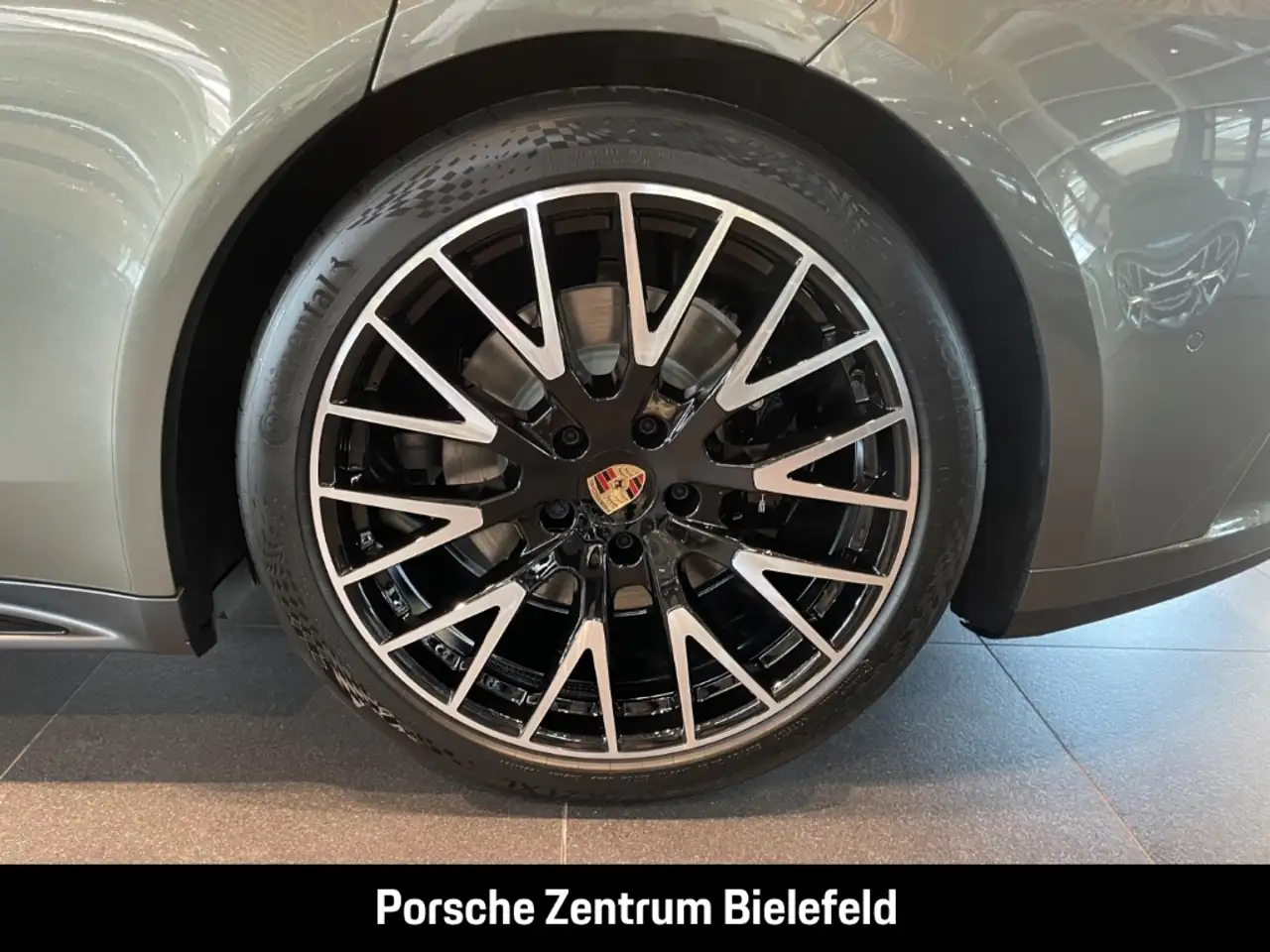 Porsche Panamera 10