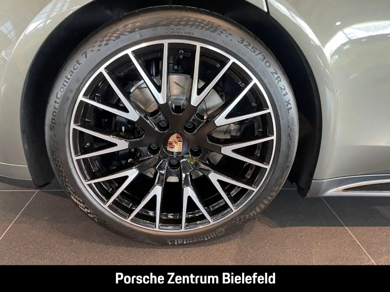 Porsche Panamera 11
