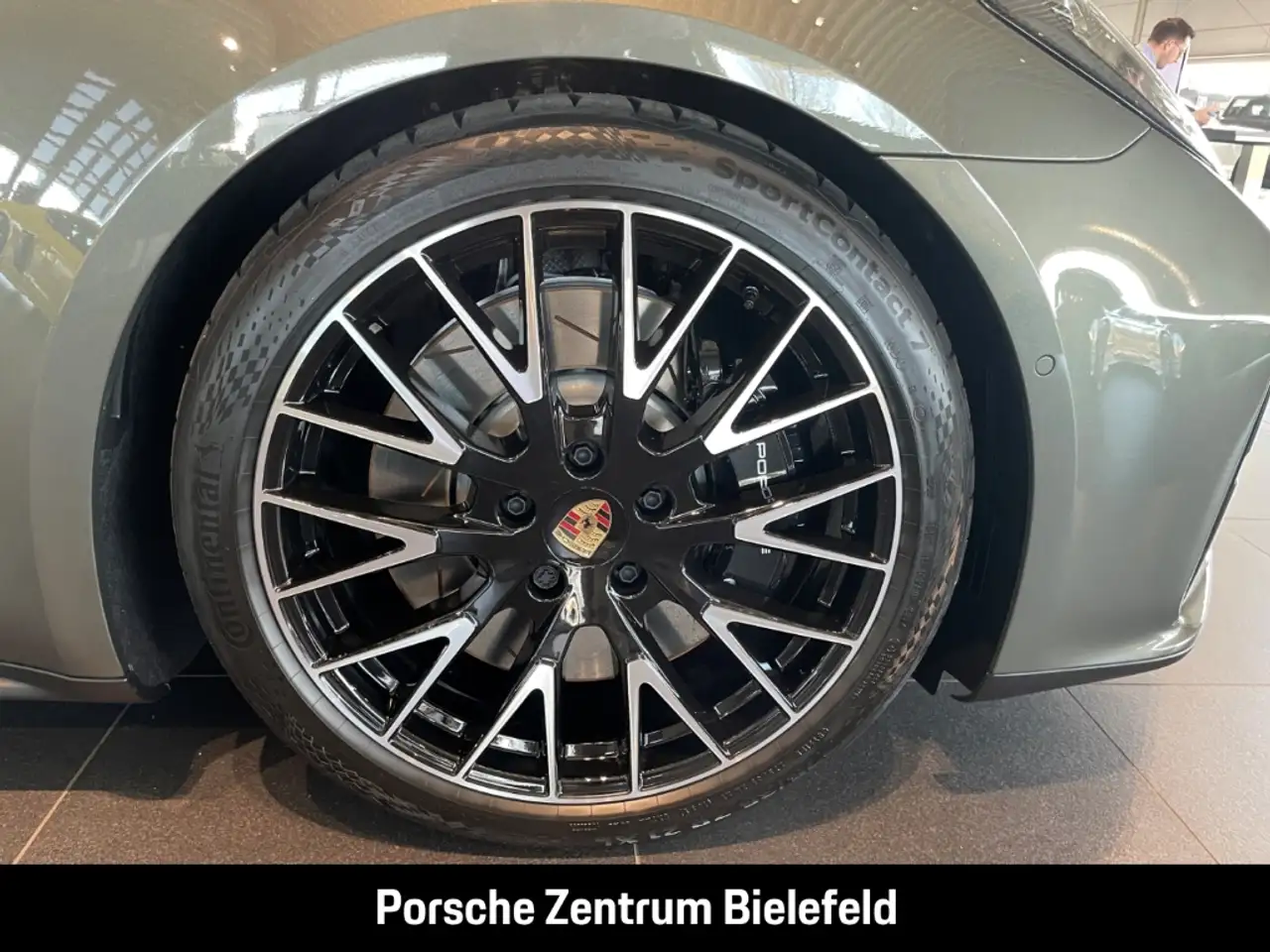 Porsche Panamera 12