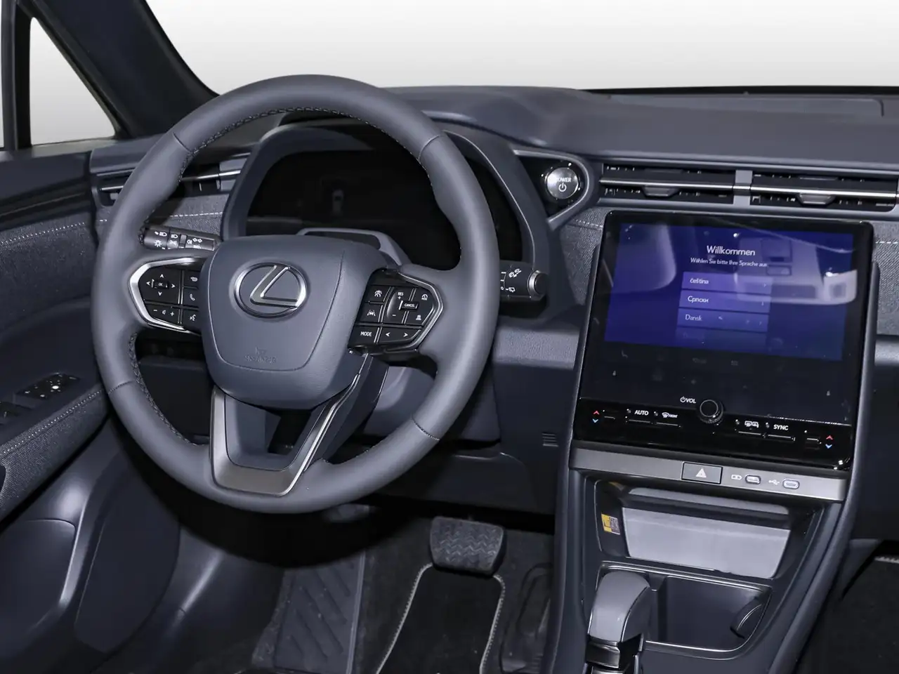 Lexus LBX 8