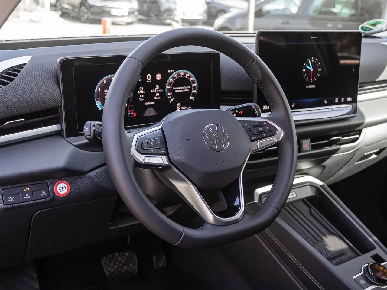 Volkswagen T-Roc 11
