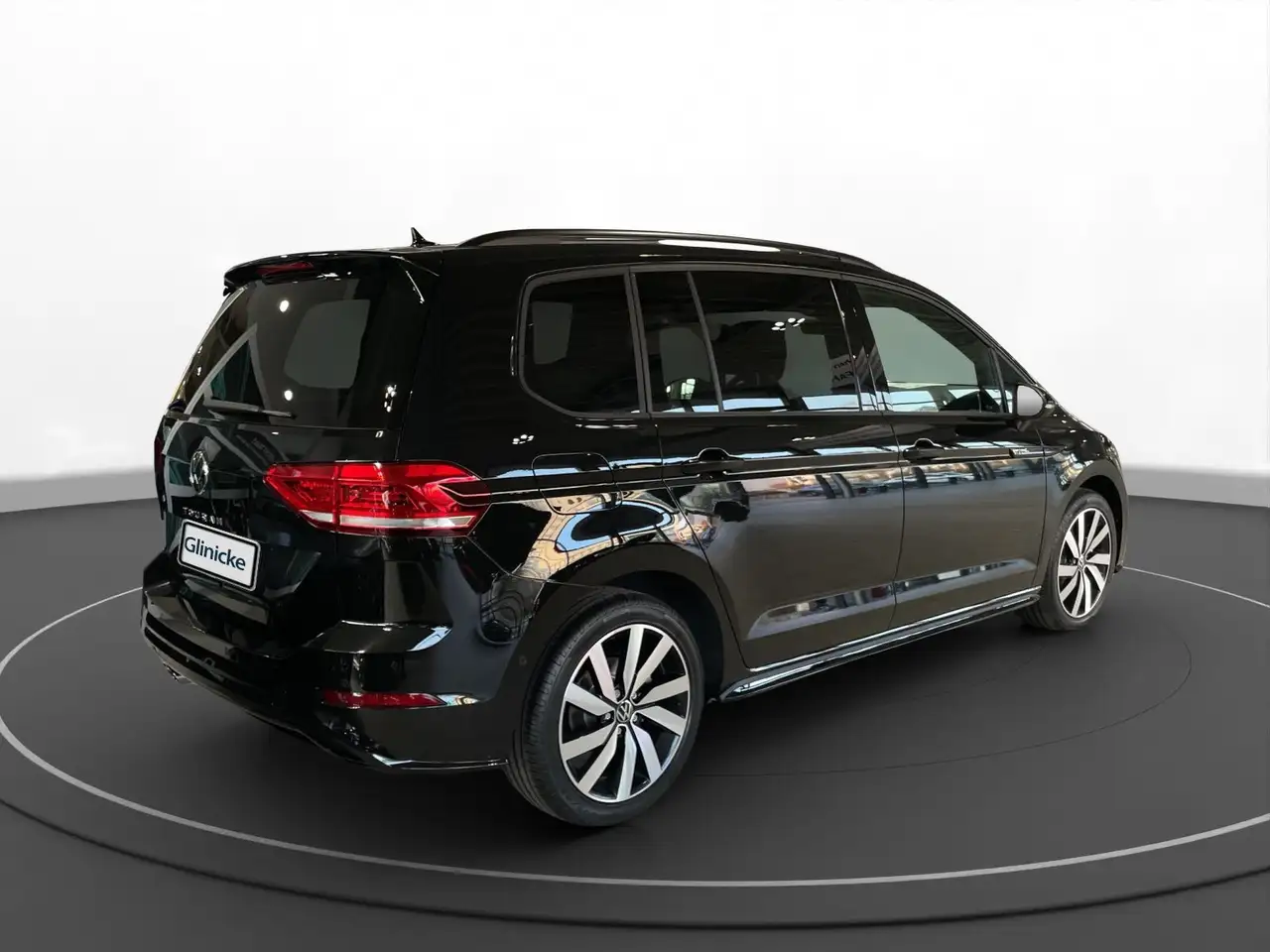 Volkswagen Touran 2