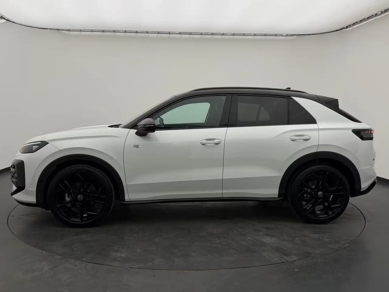 Volkswagen T-Roc 6