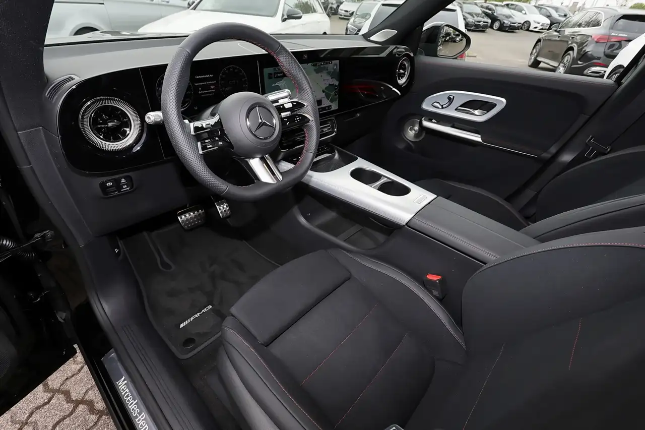Mercedes-Benz GLB 350 9