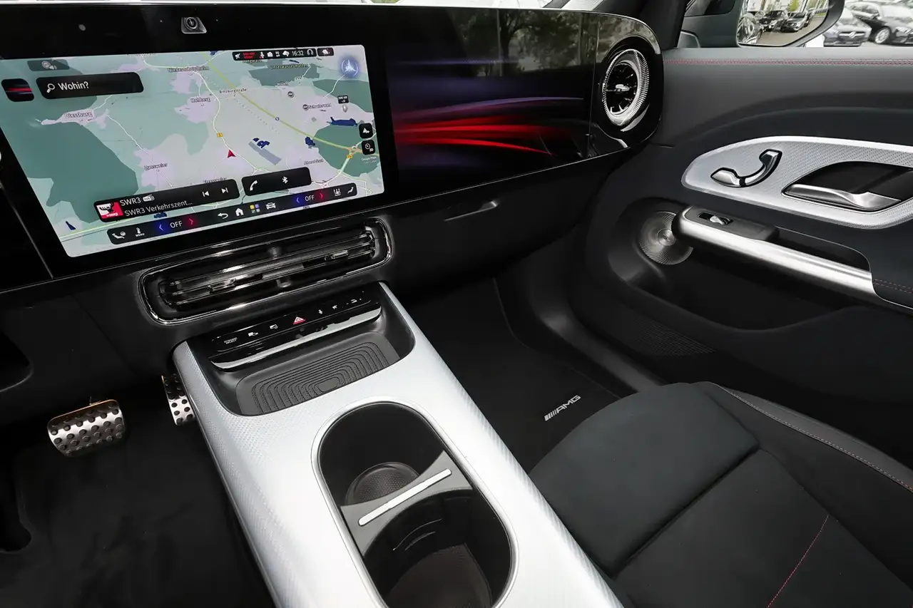 Mercedes-Benz GLB 350 10