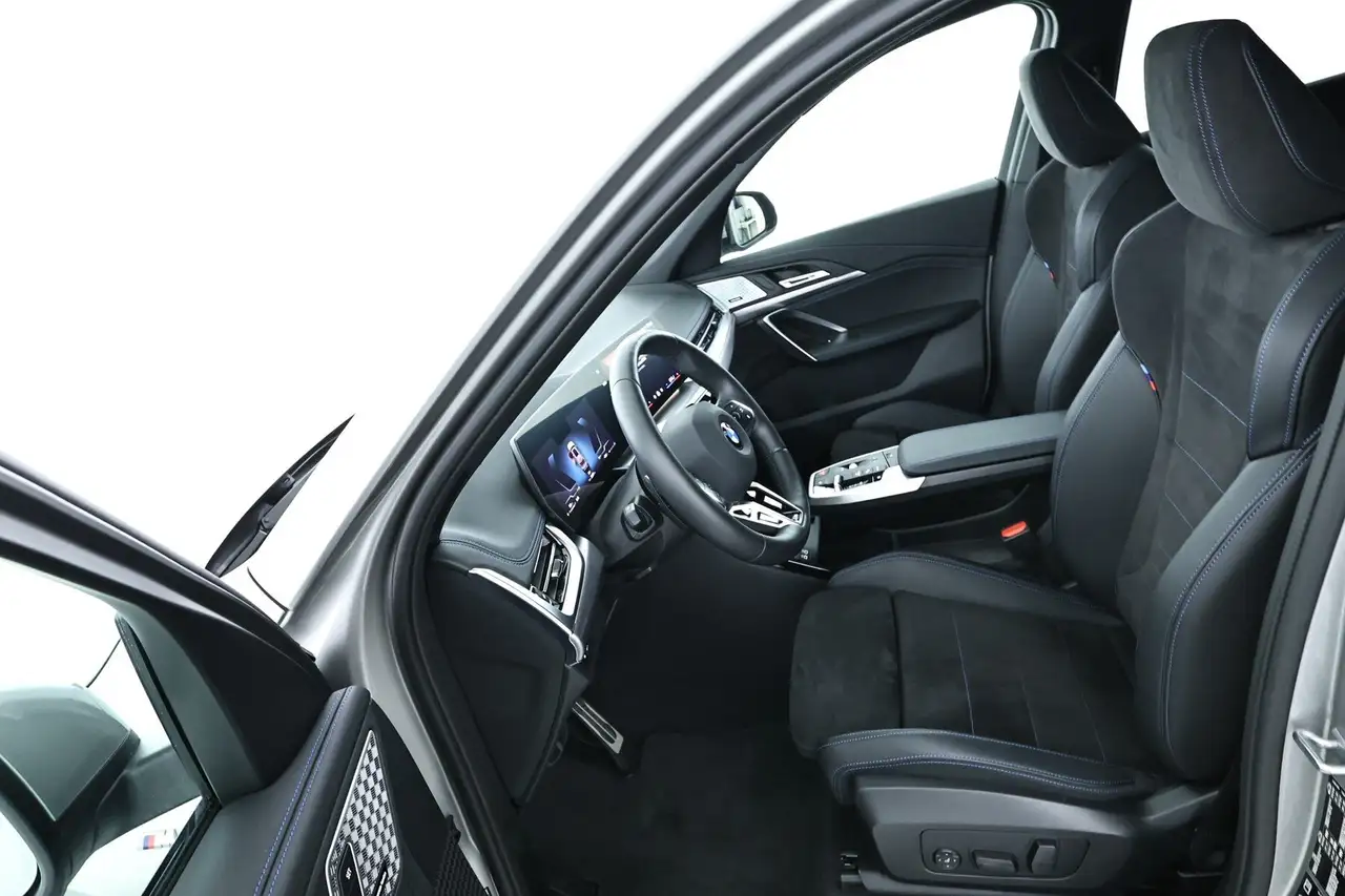 BMW X1 8