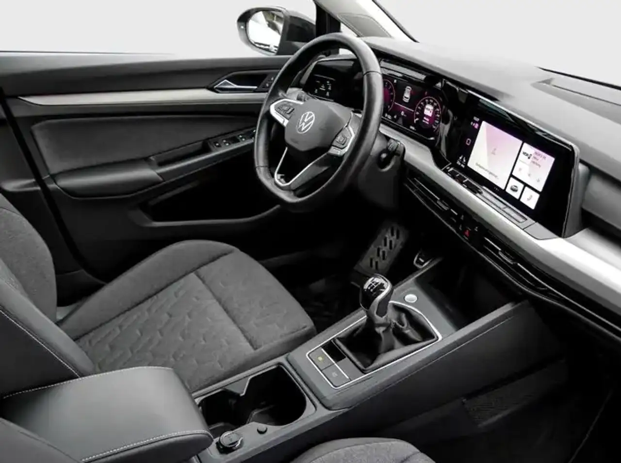 Volkswagen Golf 8 3