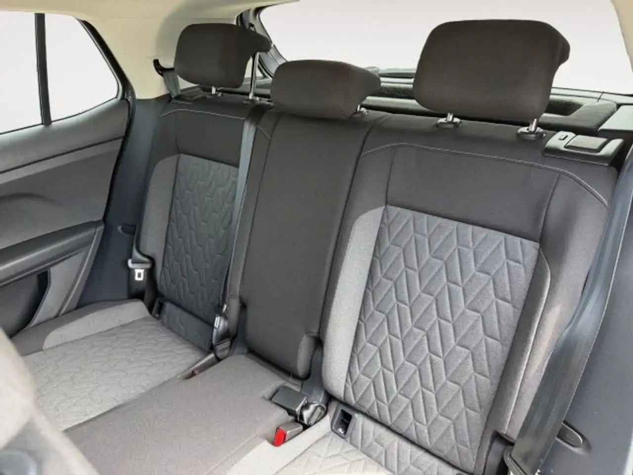 Volkswagen T-Cross 11