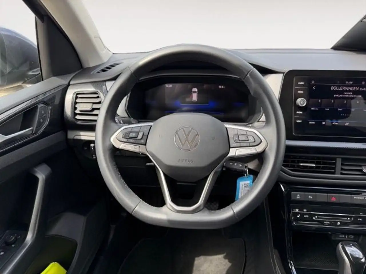 Volkswagen T-Cross 12