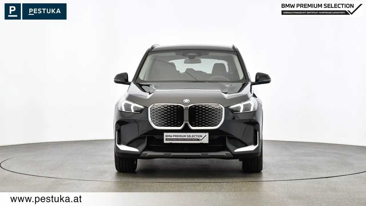 BMW iX1 2