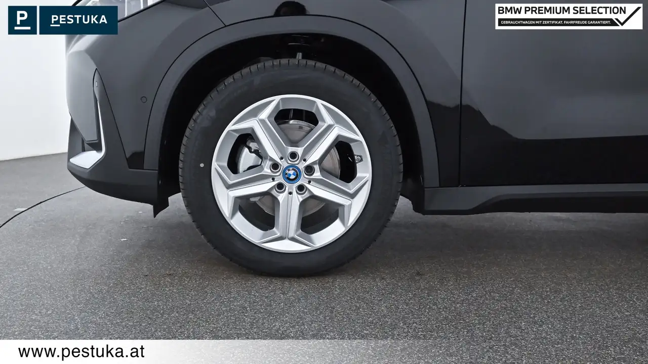 BMW iX1 7