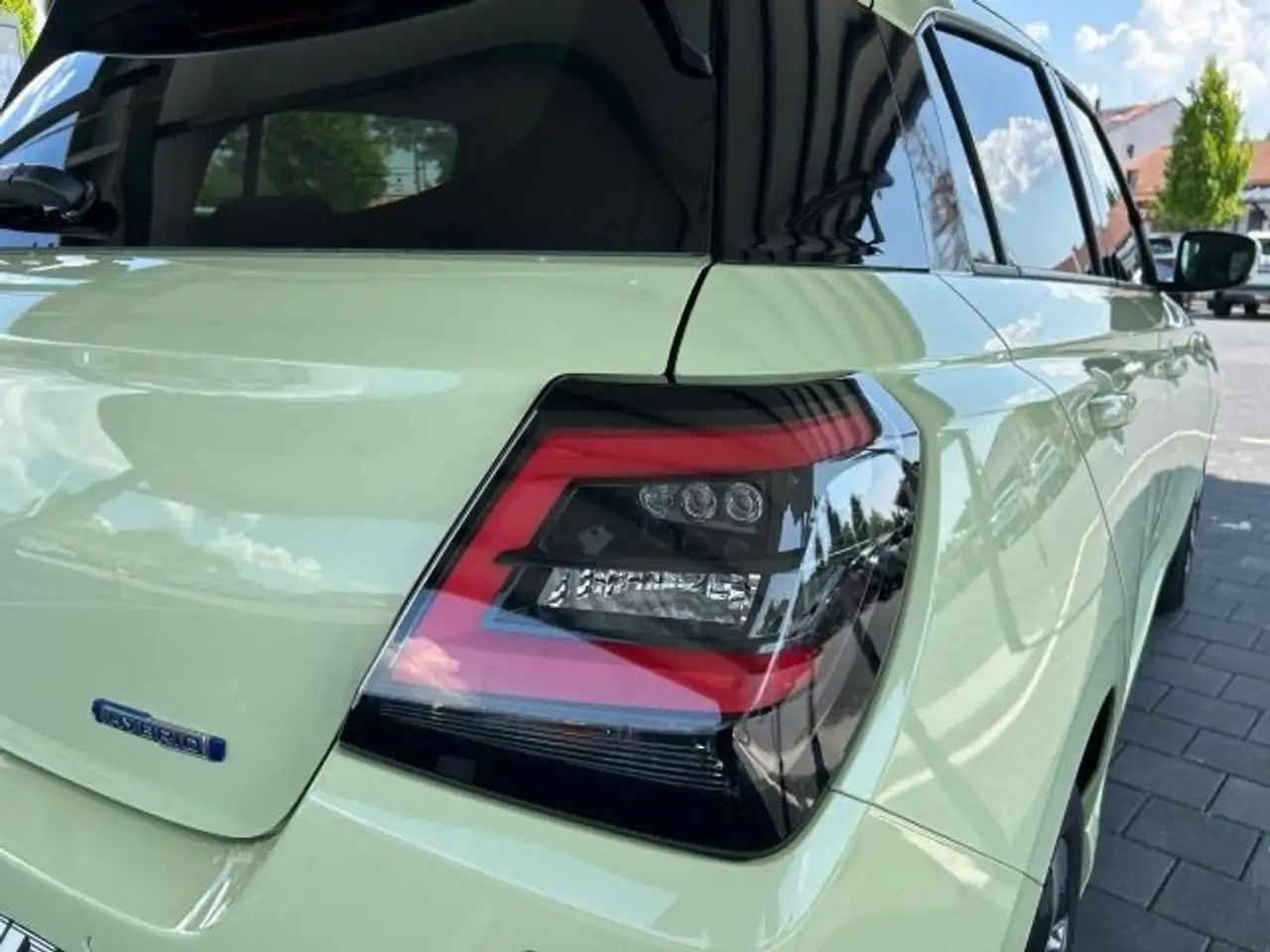 Suzuki Swift 12