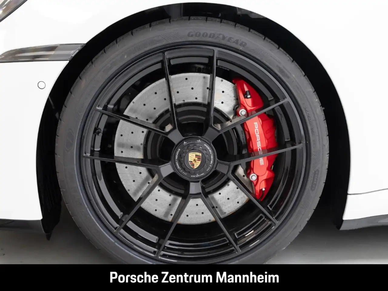 Porsche 992 8