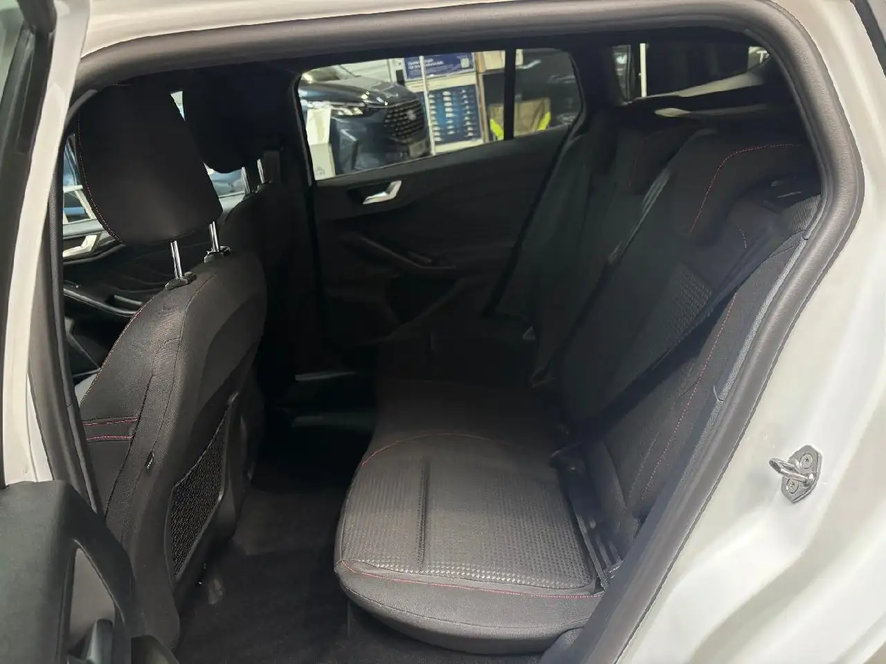 Ford Focus 10
