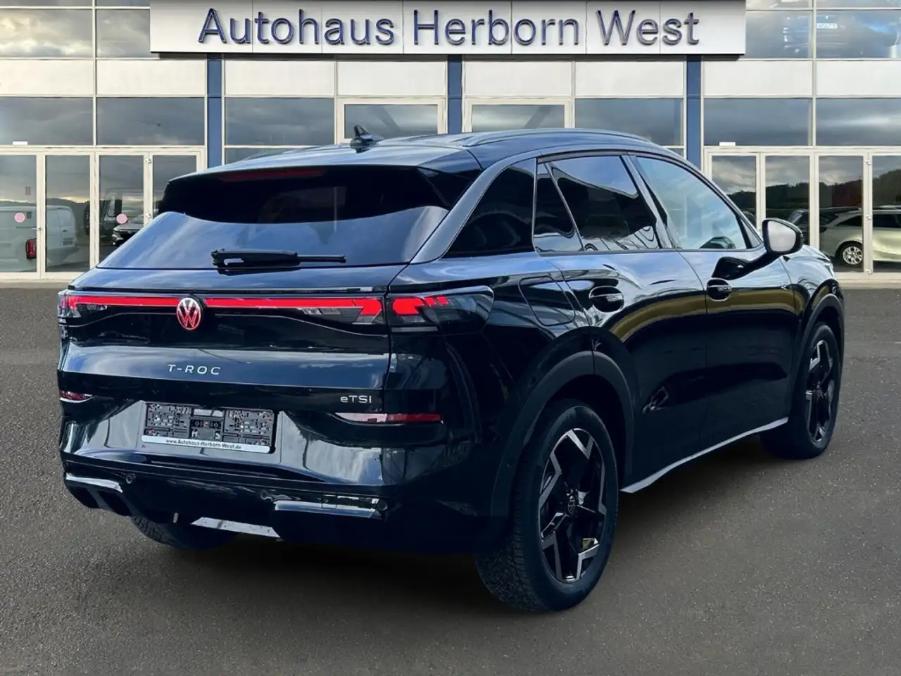 Volkswagen T-Roc 3