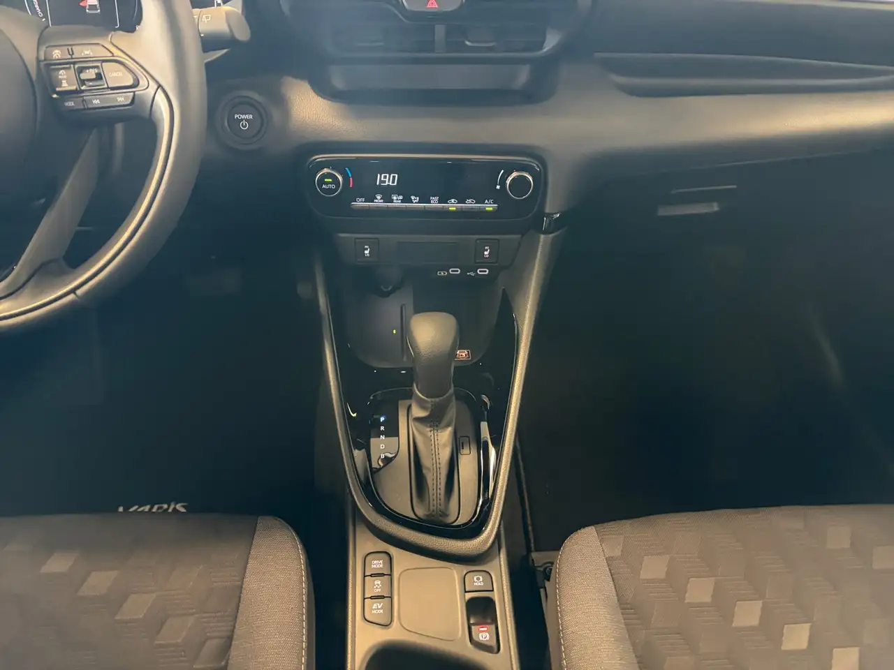 Toyota Yaris 12