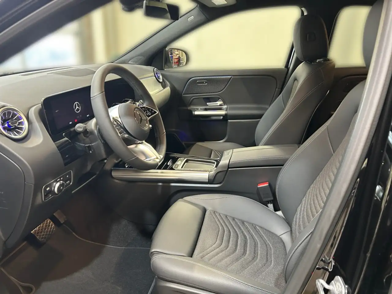 Mercedes-Benz GLA 200 8