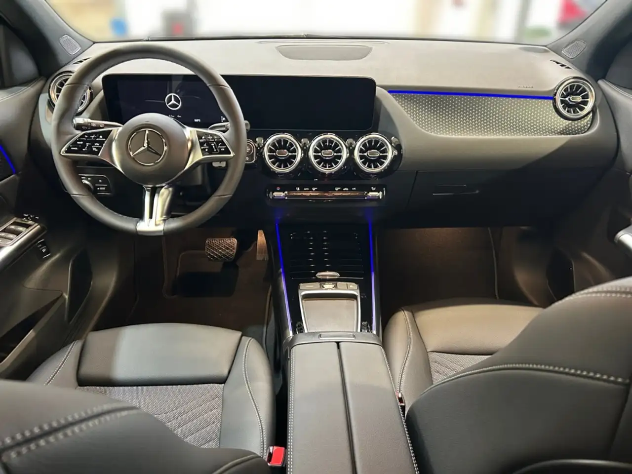 Mercedes-Benz GLA 200 12