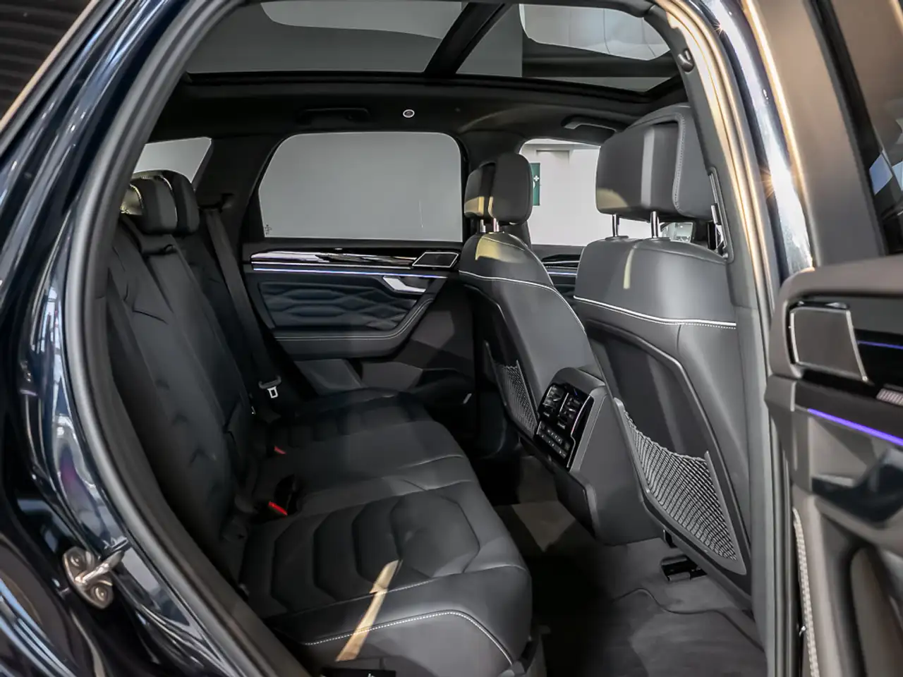 Volkswagen Touareg 8