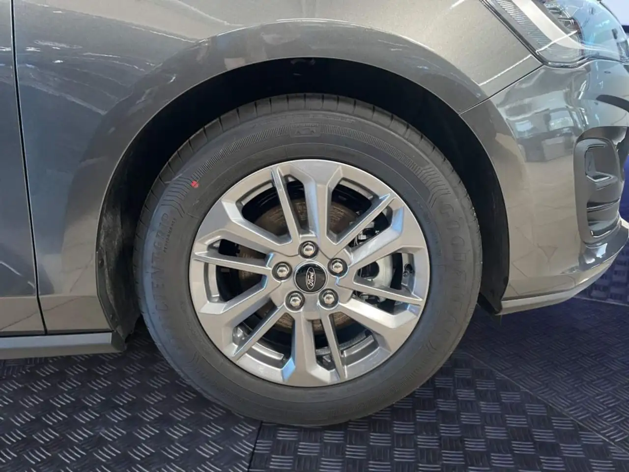 Ford Focus 16