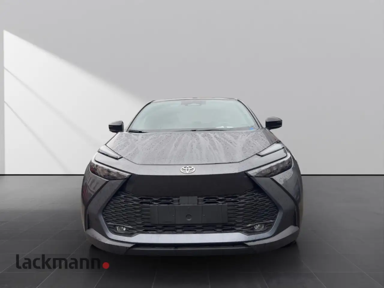 Toyota C-HR 2