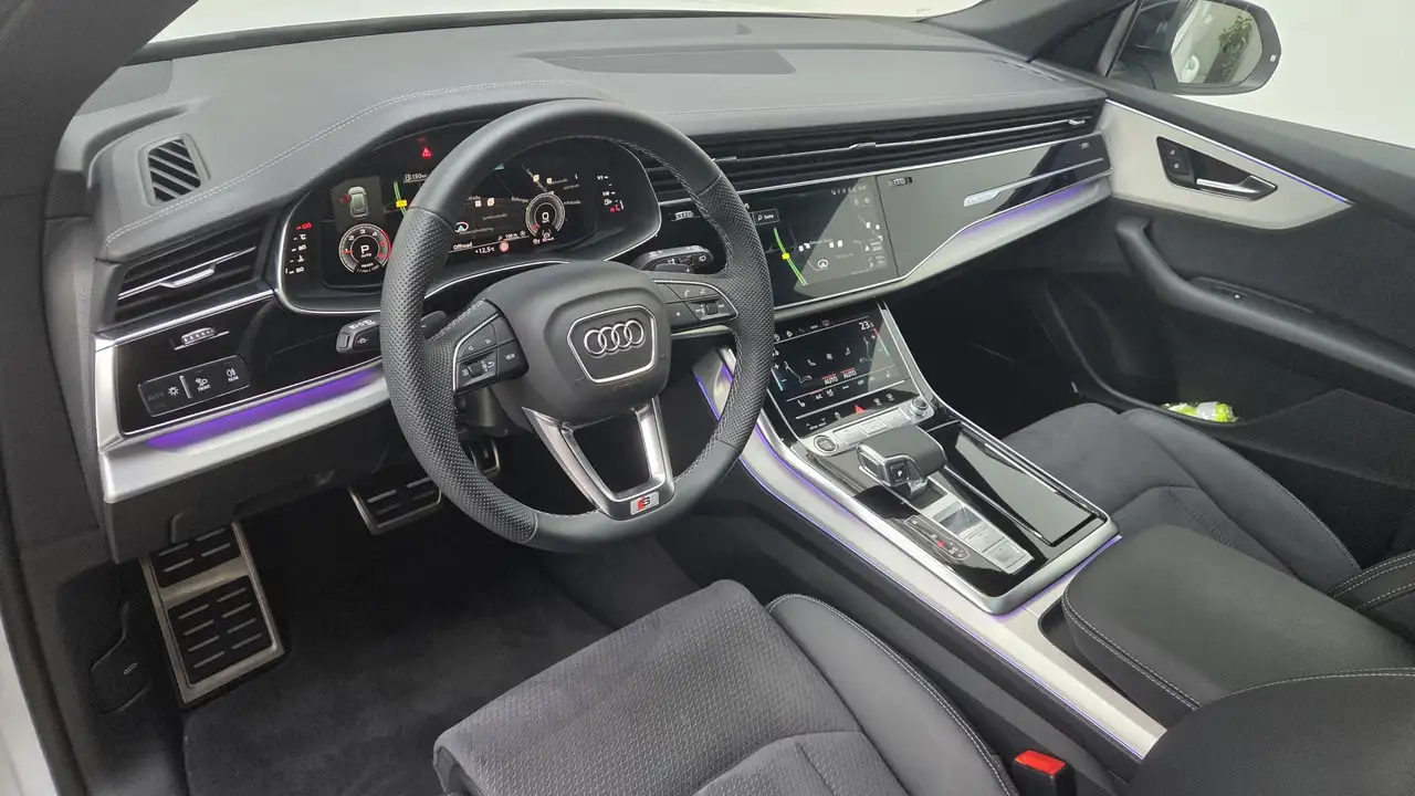 Audi Q8 50 9