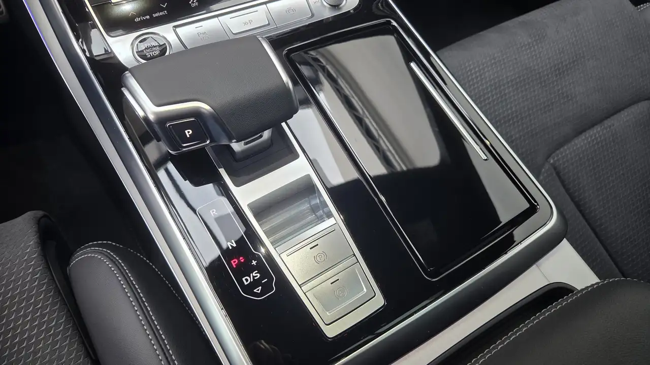 Audi Q8 50 11
