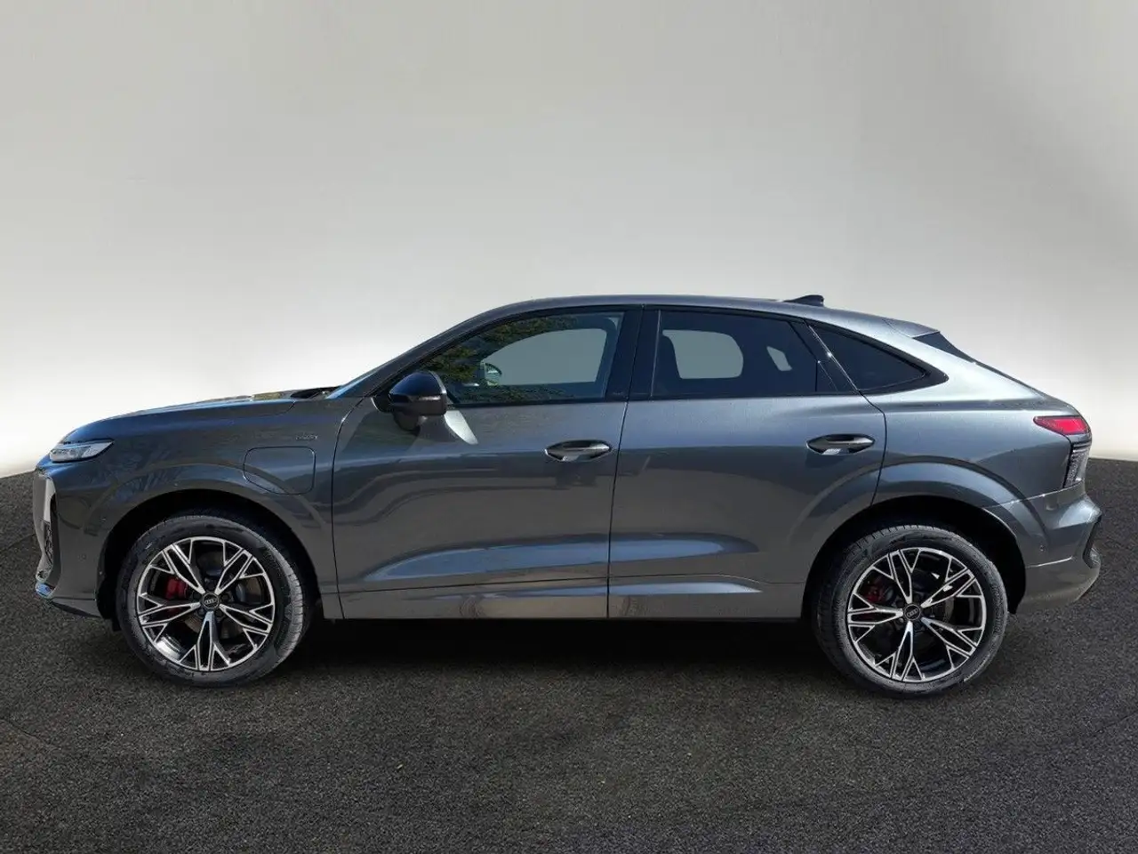 Audi Q3 6